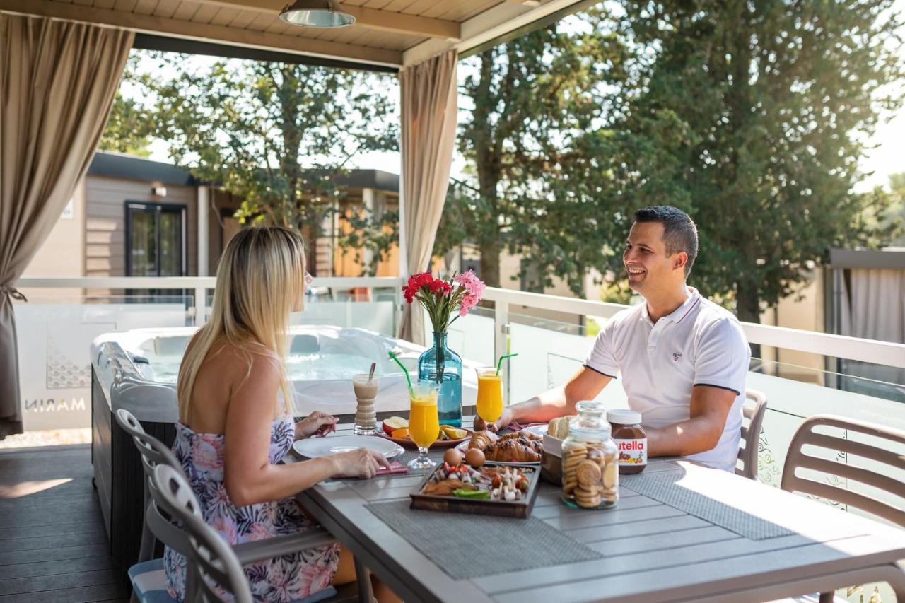 Premium Camping Homes Santa Marina, Lanterna Tar-Vabriga エクステリア 写真