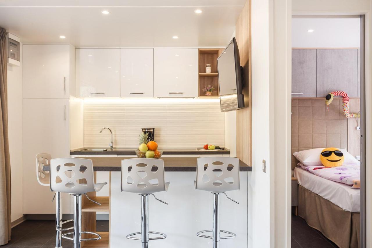 Premium Camping Homes Santa Marina, Lanterna Tar-Vabriga エクステリア 写真