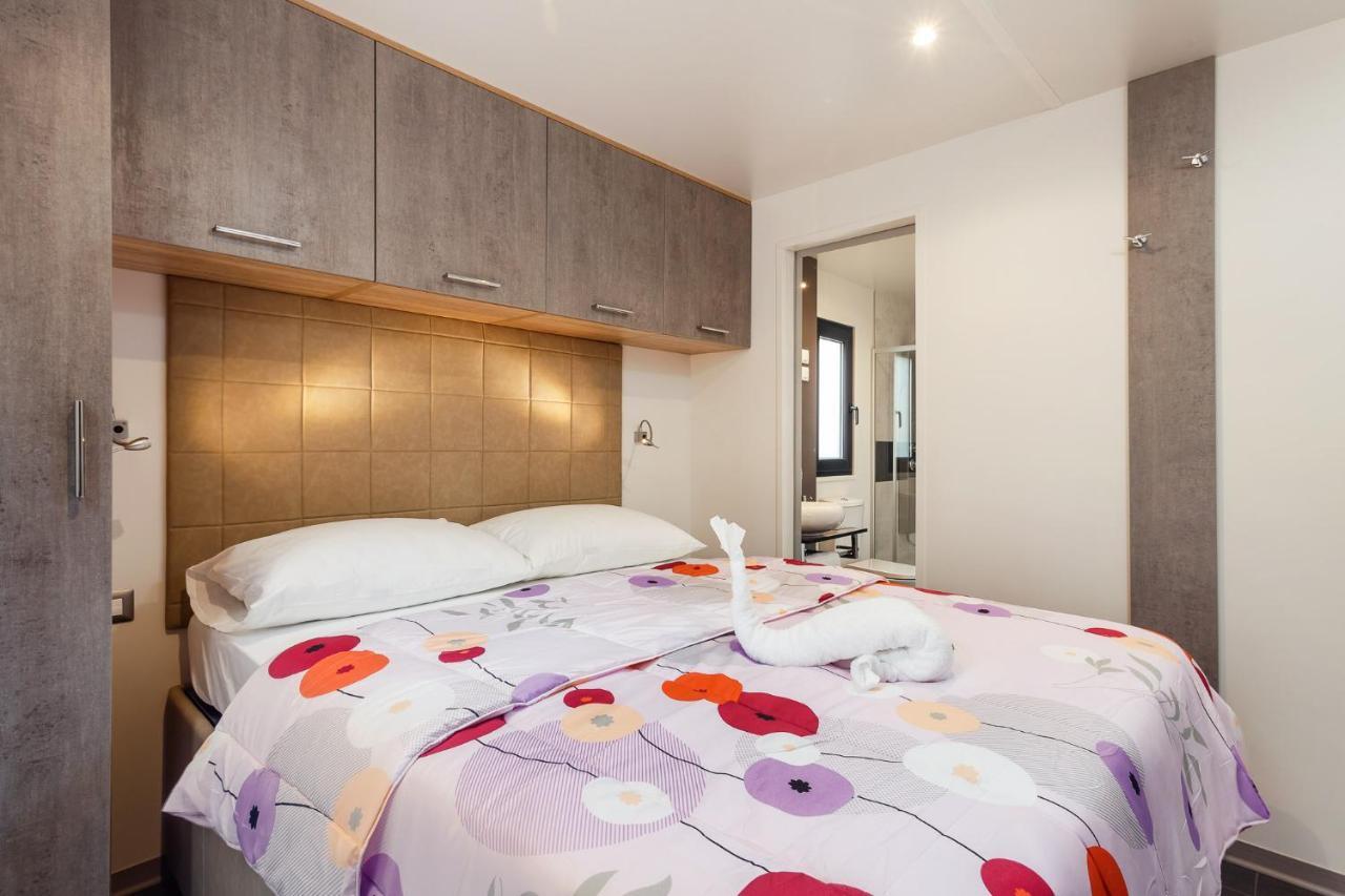 Premium Camping Homes Santa Marina, Lanterna Tar-Vabriga エクステリア 写真