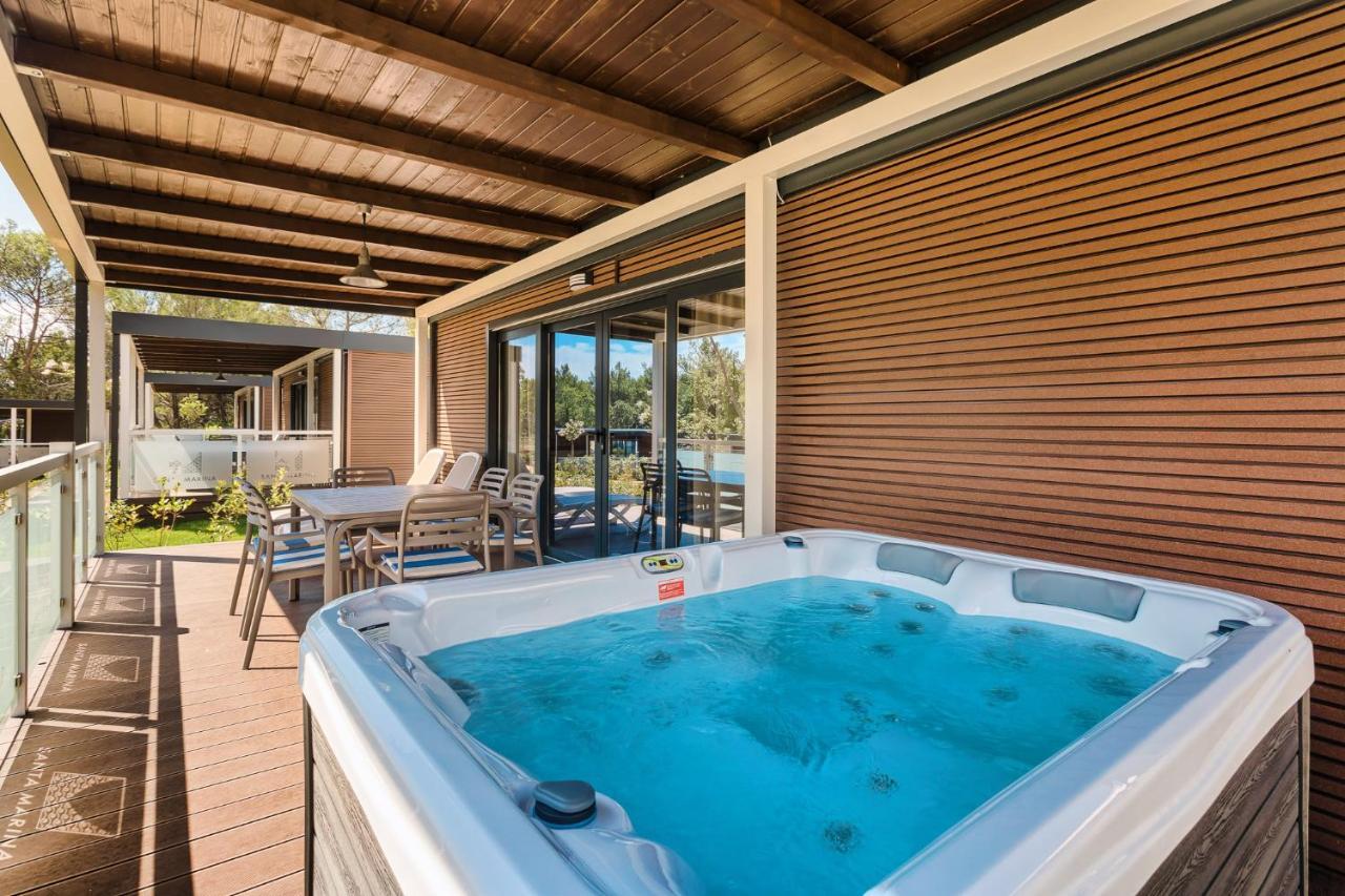 Premium Camping Homes Santa Marina, Lanterna Tar-Vabriga エクステリア 写真