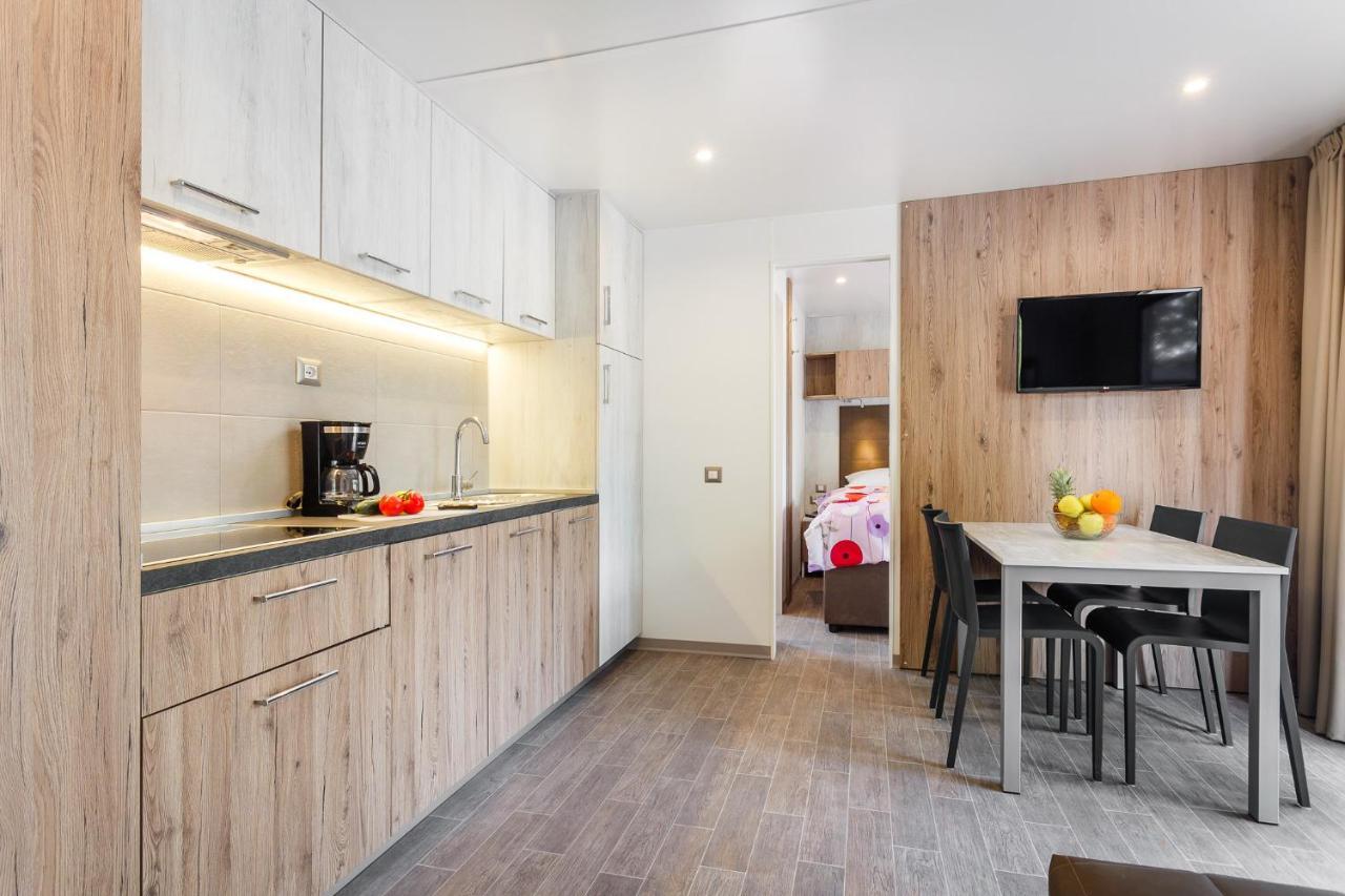 Premium Camping Homes Santa Marina, Lanterna Tar-Vabriga エクステリア 写真